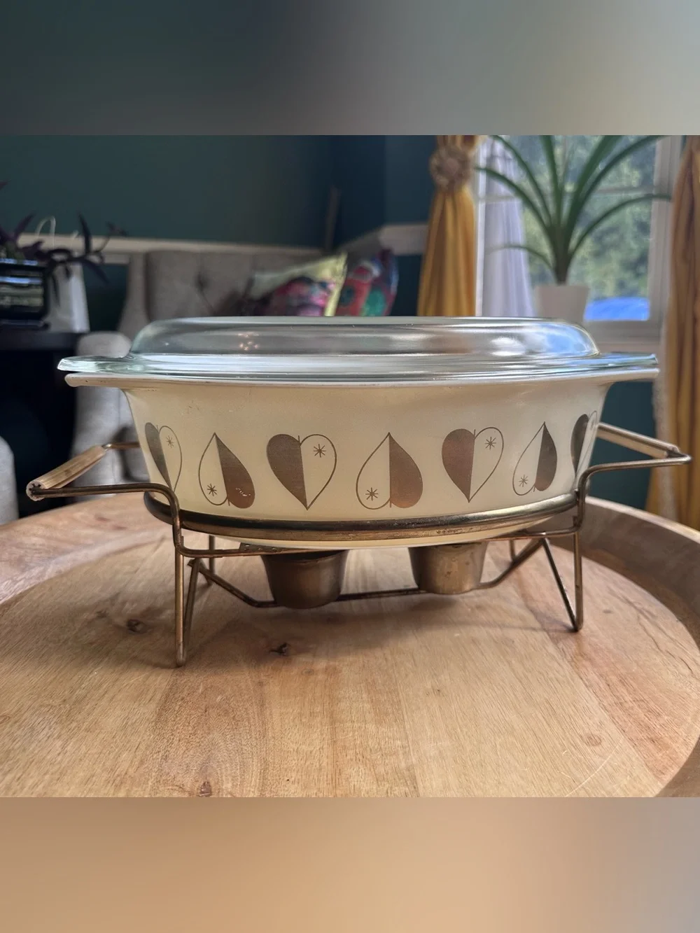 Vintage Pyrex Golden Hearts Deluxe Casserole Dish Set 2.5 QT with Lid & Stand
